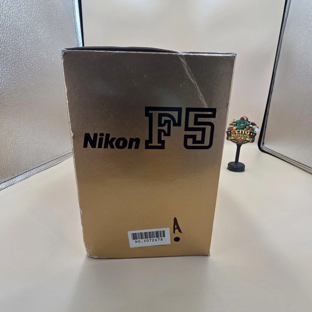 Nikon F5 35mm SLR Film Camera Body Black Auto/Manual Focus Meter New In Box